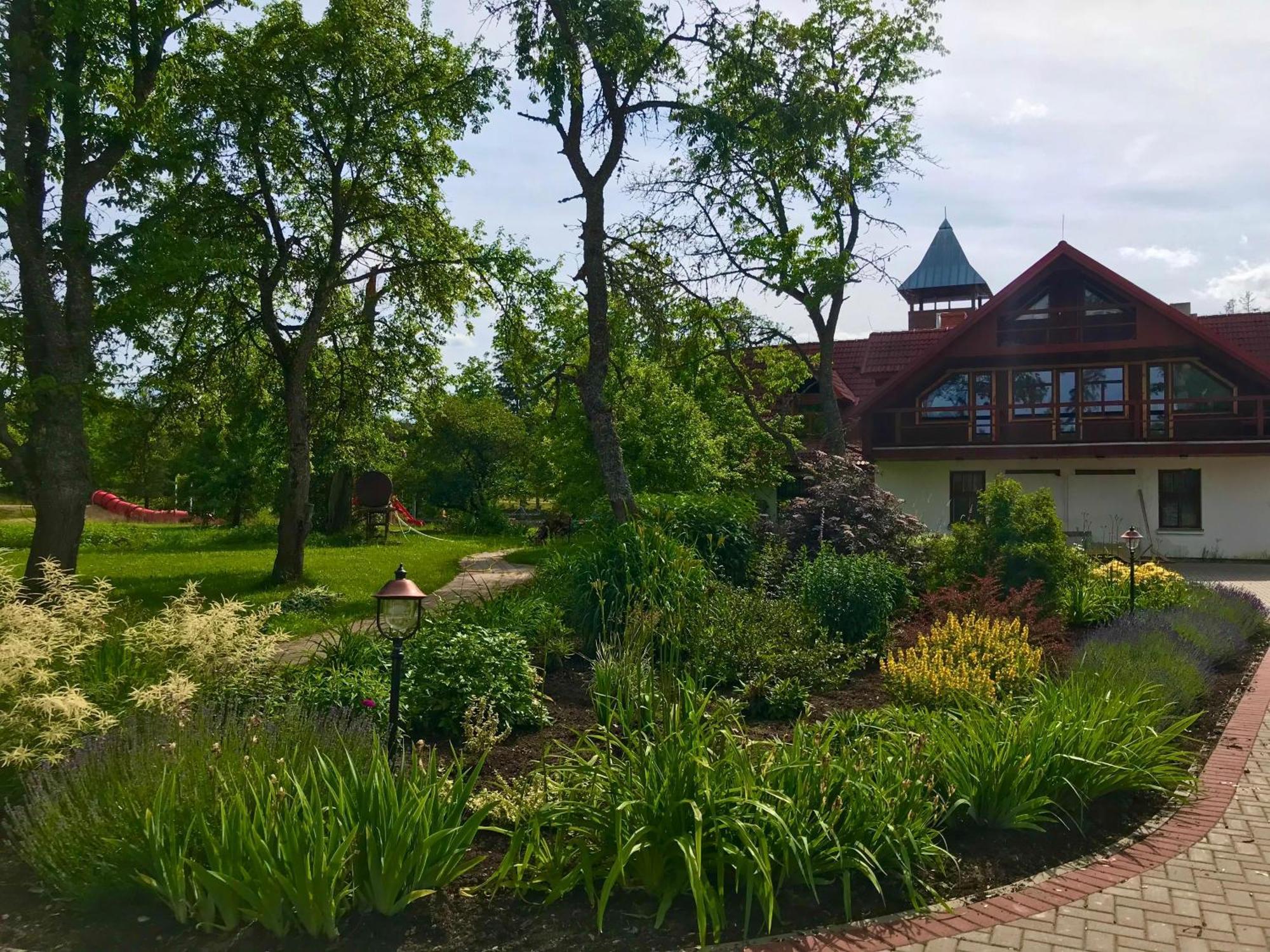 Hotel Pilskalni Ivande Zewnętrze zdjęcie