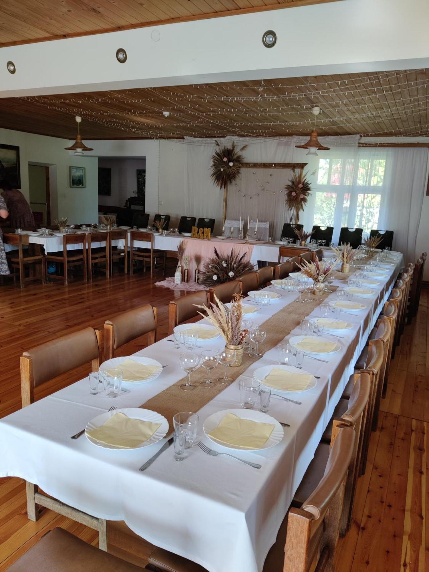 Hotel Pilskalni Ivande Zewnętrze zdjęcie